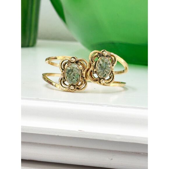 Vintage Gold Tone Clamper Bracelet with Green Nephrite Stone Chips - Picture 2 of 5